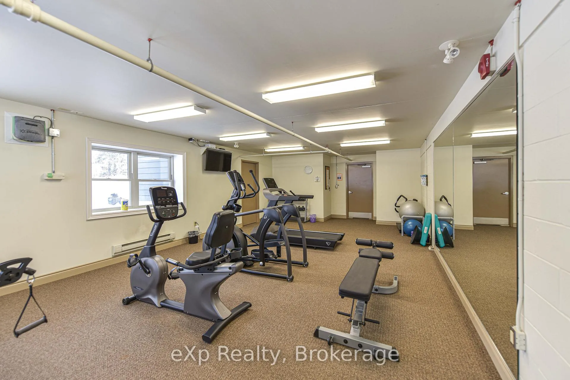 Photo 30 of Unit B/311, 10 Kimberley Avenue, Bracebridge, Macaulay — HOMEH