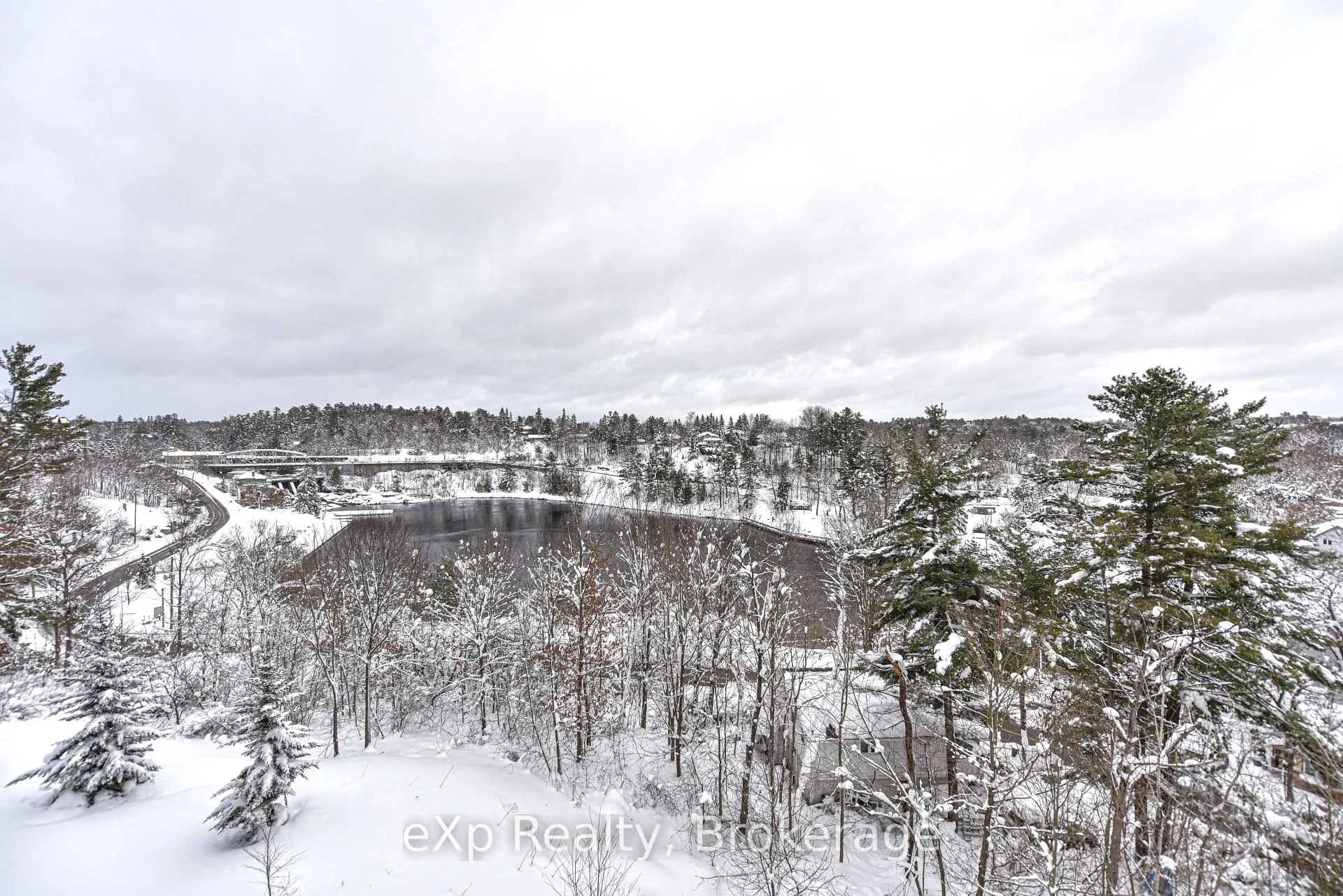 Photo 34 of Unit B/311, 10 Kimberley Avenue, Bracebridge, Macaulay — HOMEH