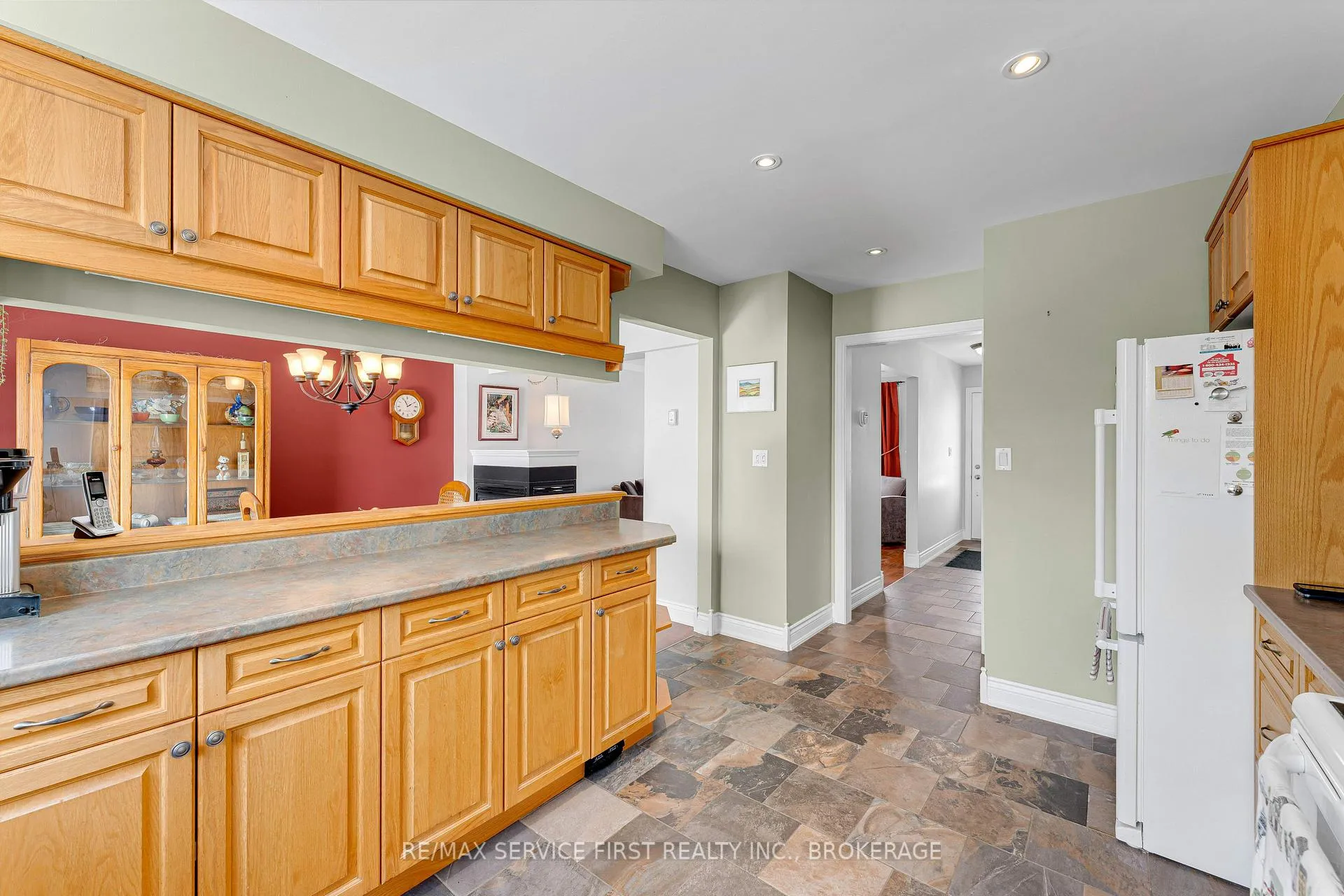 Photo 13 of 116 Cairn Grove, Kingston, City Southwest — HOMEH