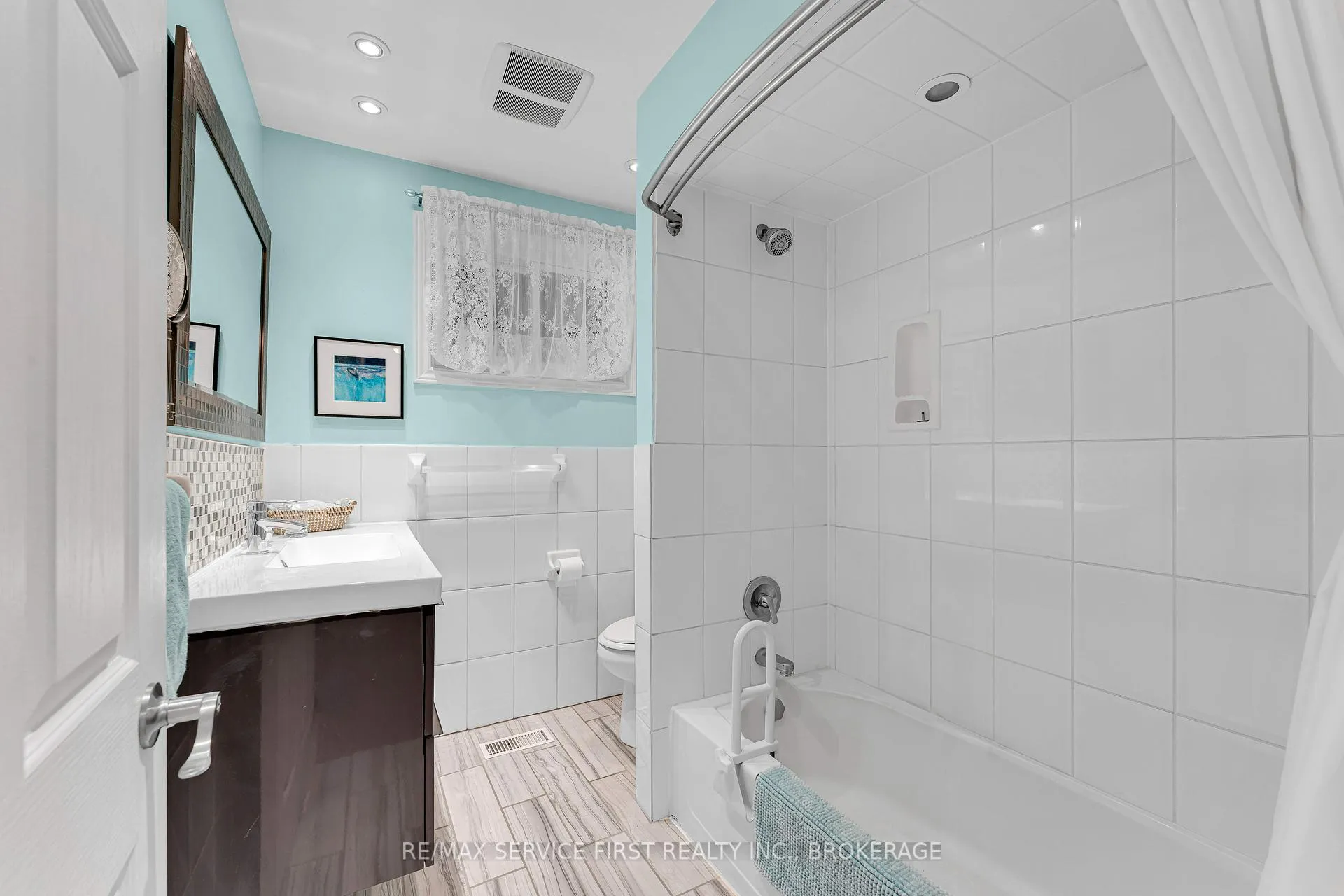 Photo 24 of 116 Cairn Grove, Kingston, City Southwest — HOMEH