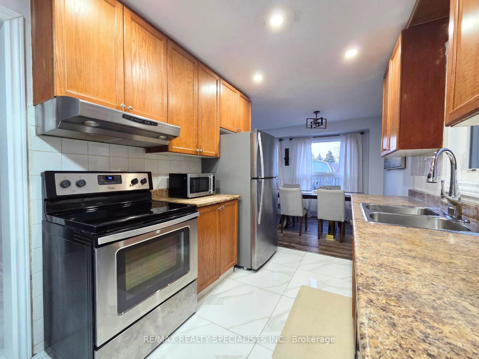 Photo 6 of Unit Room B, 51 Dumfries Avenue, Brampton, Heart Lake West — HOMEH