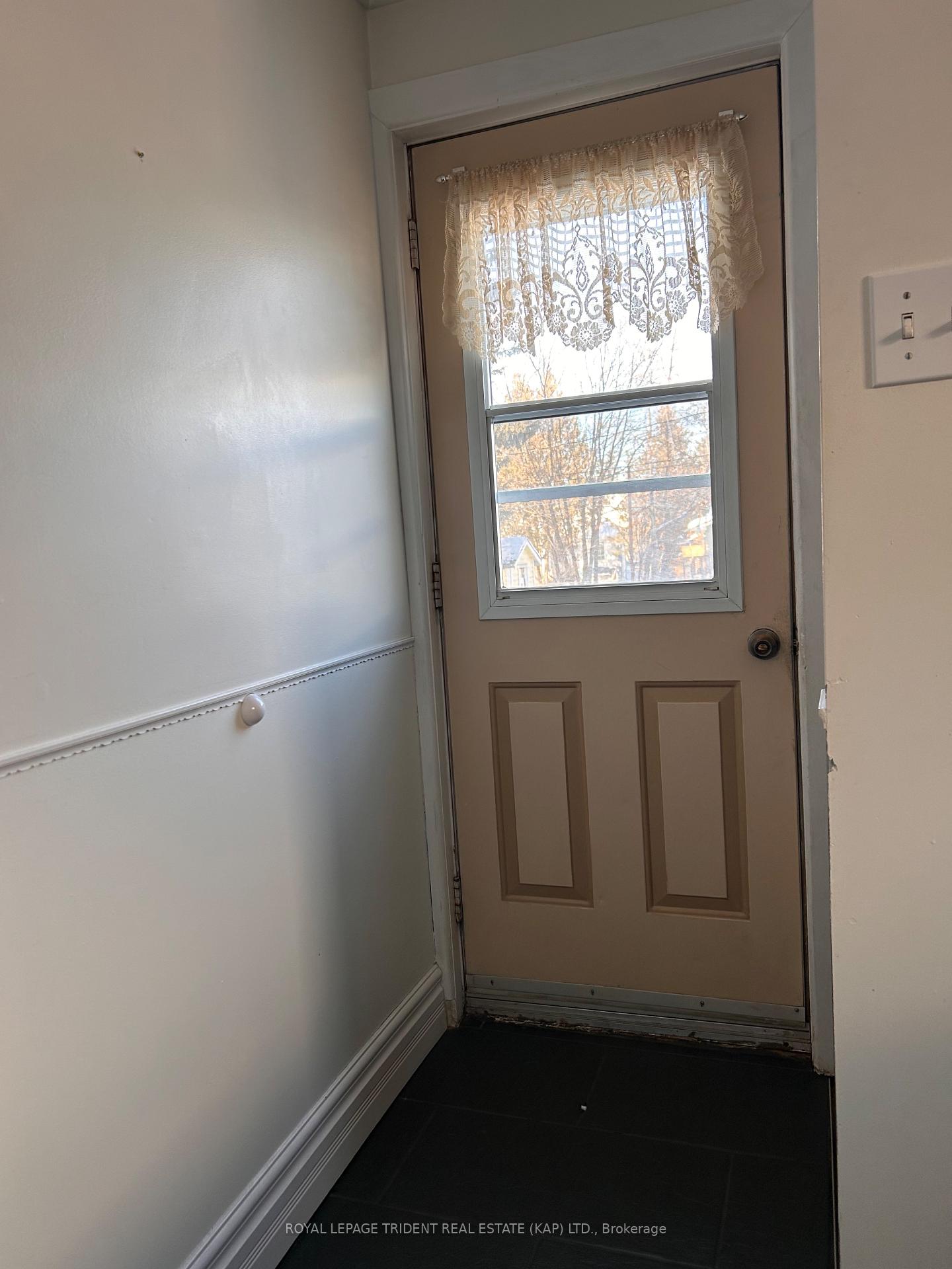 Photo 7 of 24 Aurora Avenue, Kapuskasing — HOMEH