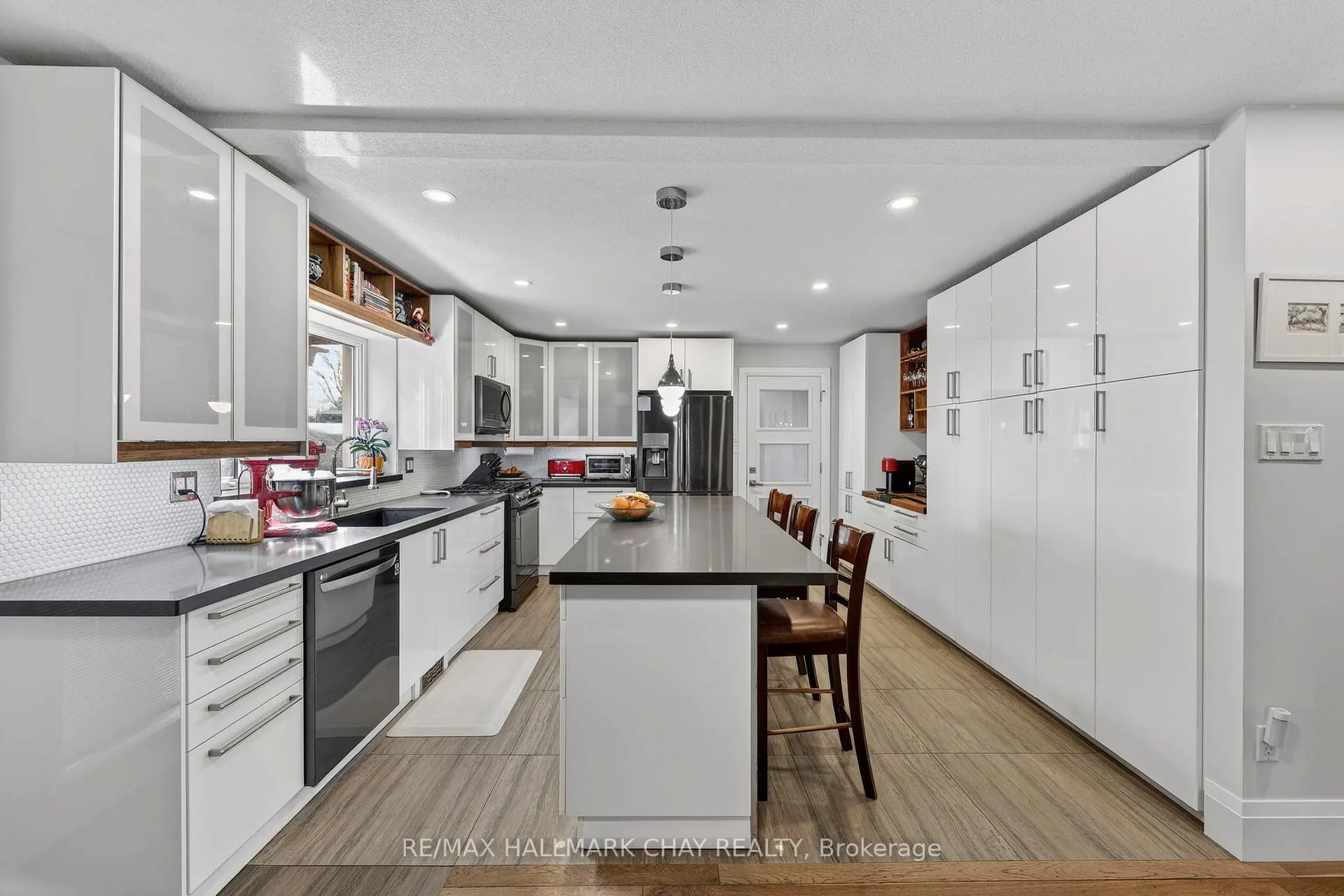 Photo 8 of 2151 Hughes Drive, Innisfil, Gilford — HOMEH