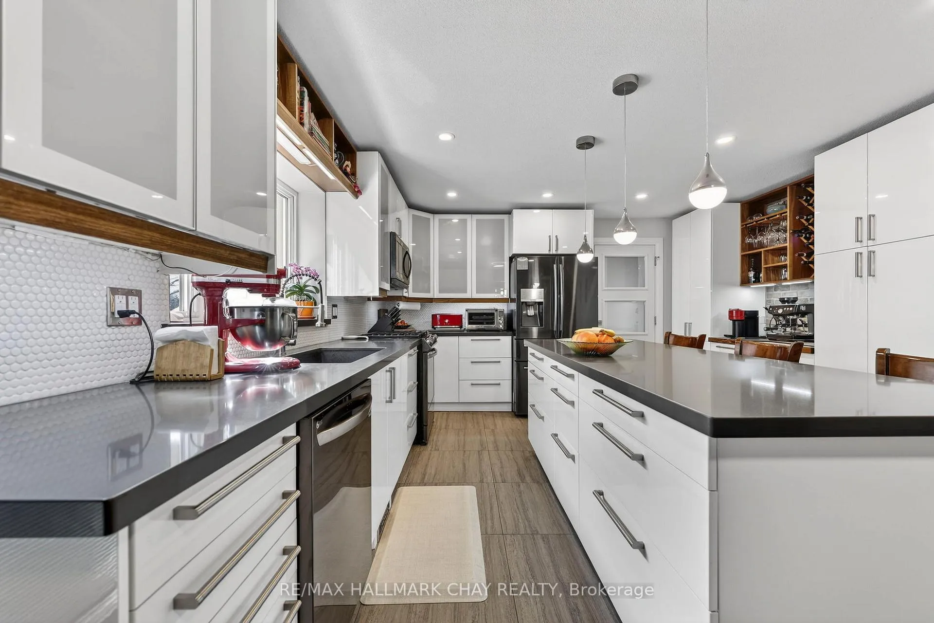 Photo 11 of 2151 Hughes Drive, Innisfil, Gilford — HOMEH