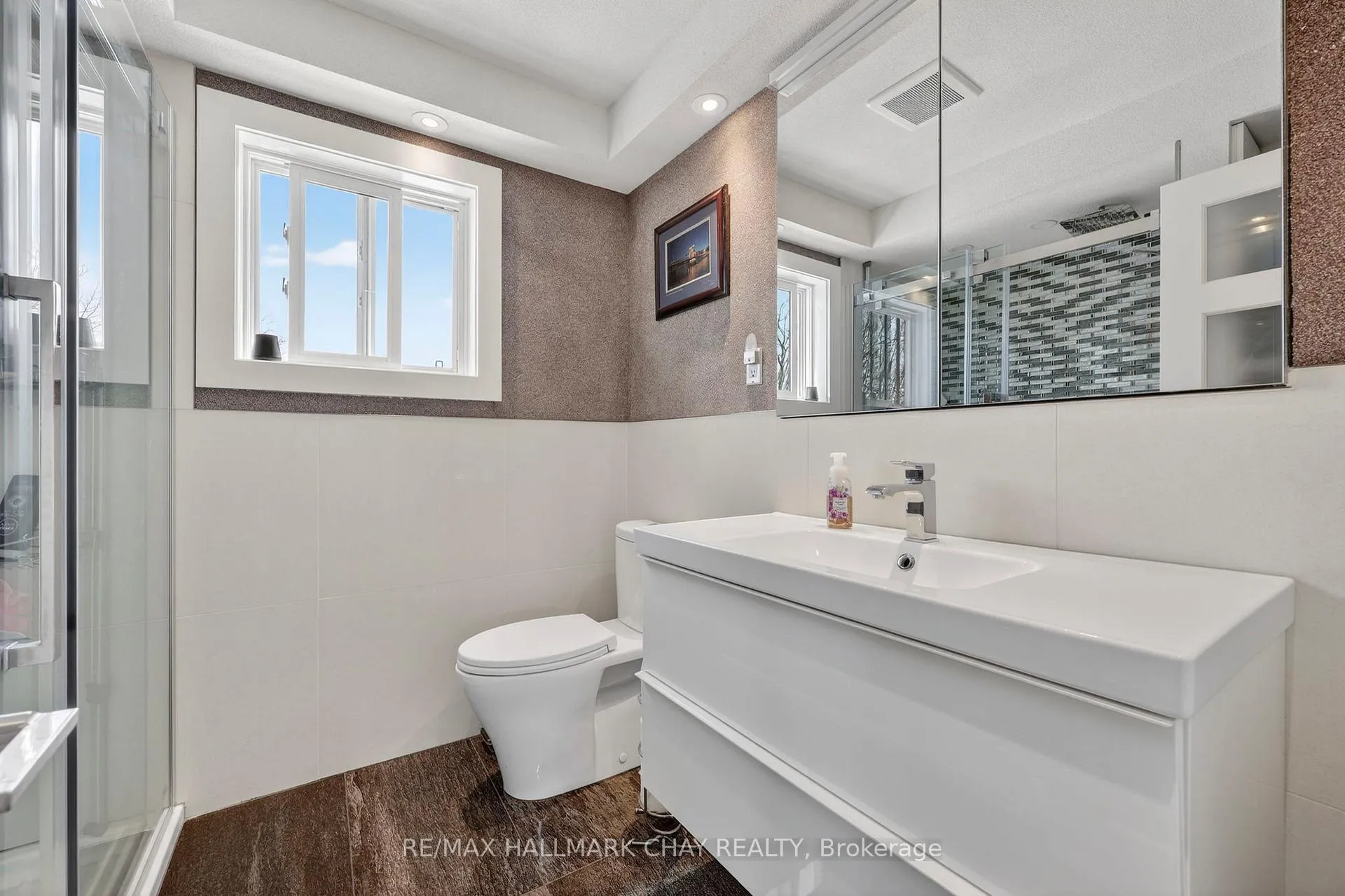 Photo 23 of 2151 Hughes Drive, Innisfil, Gilford — HOMEH