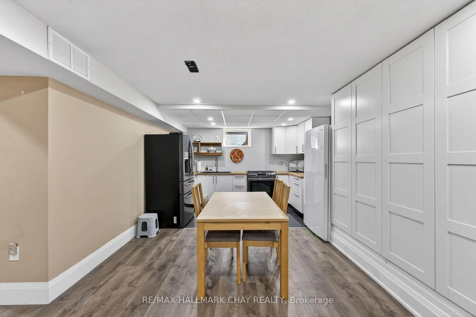 Photo 32 of 2151 Hughes Drive, Innisfil, Gilford — HOMEH