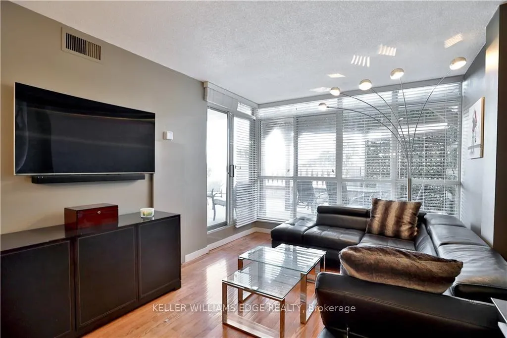 Photo 7 of Unit 306, 415 Locust Street, Burlington, Brant — HOMEH