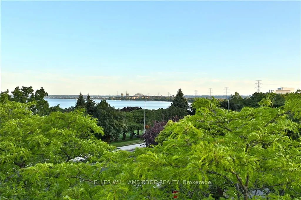 Photo 10 of Unit 306, 415 Locust Street, Burlington, Brant — HOMEH