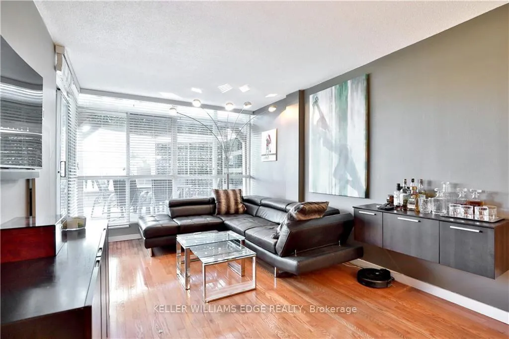 Photo 15 of Unit 306, 415 Locust Street, Burlington, Brant — HOMEH