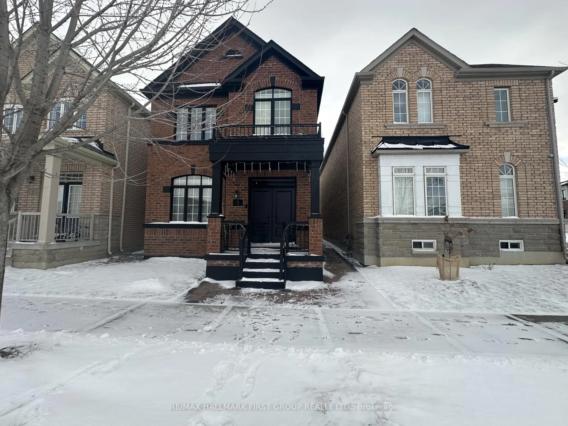 Photo 1 of Unit Lower, 3 Stackstone Road, Markham, Cornell — HOMEH