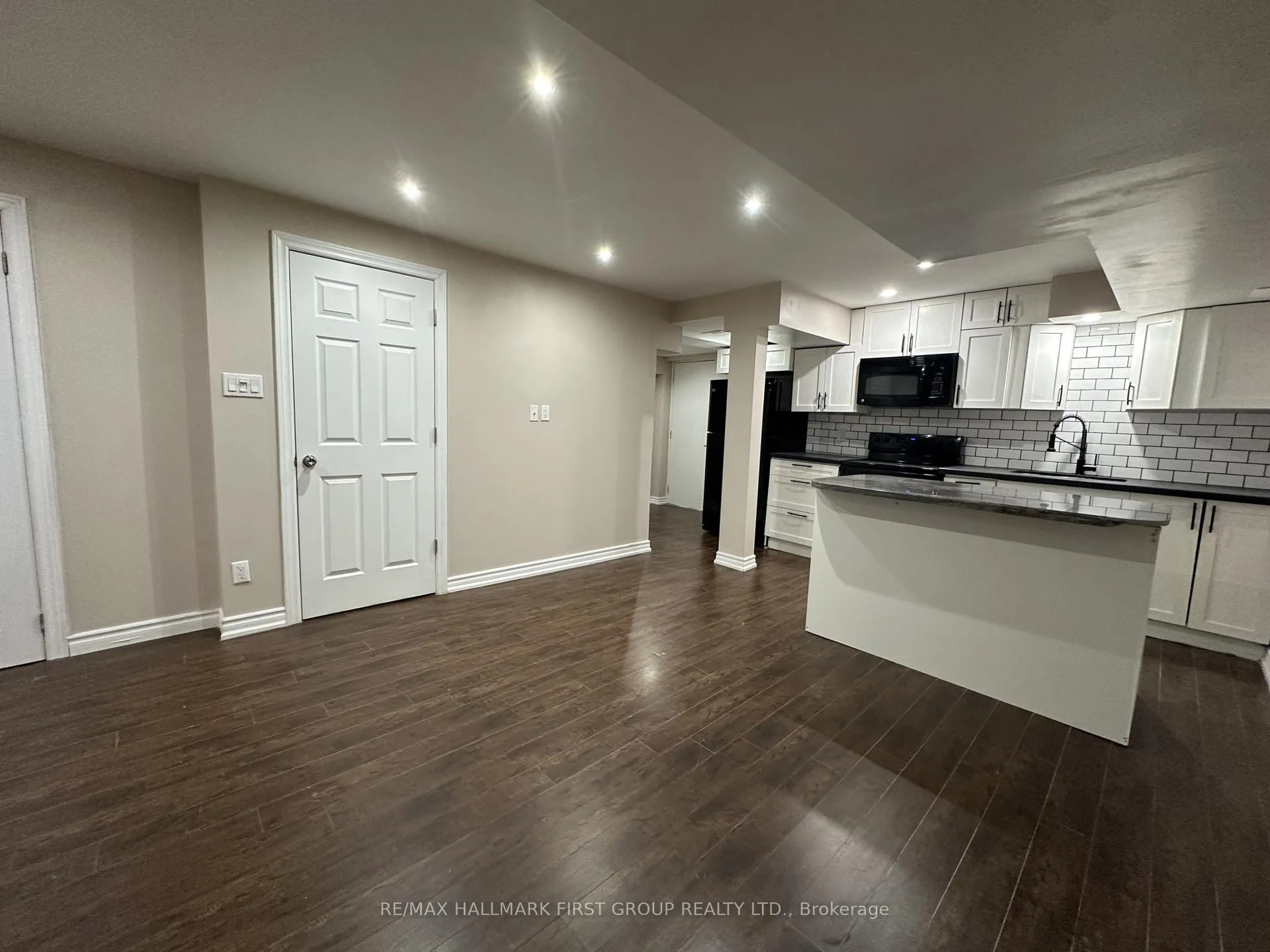 Photo 13 of Unit Lower, 3 Stackstone Road, Markham, Cornell — HOMEH