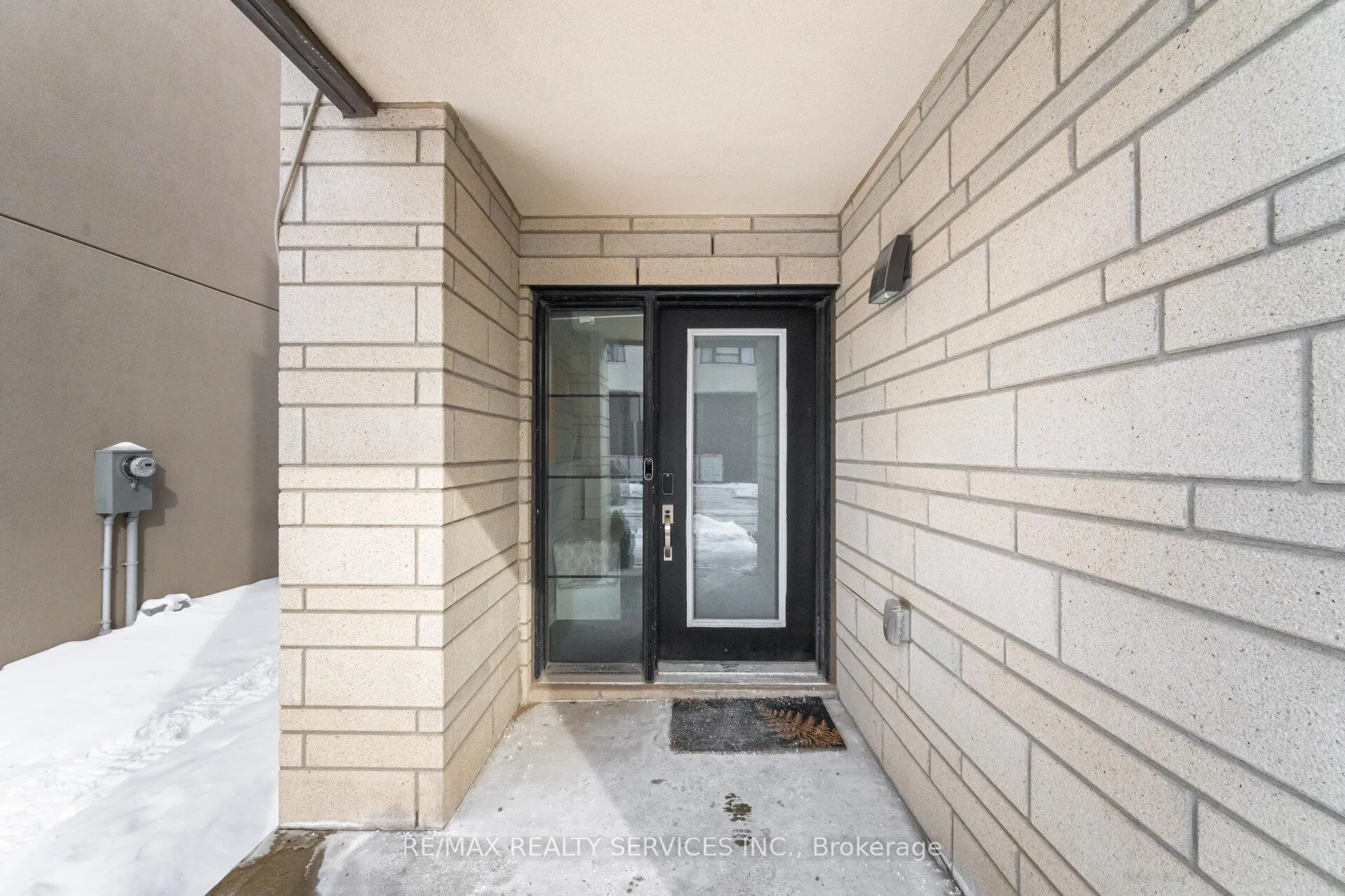 Photo 3 of Unit 80, 1121 Cooke Boulevard, Burlington, LaSalle — HOMEH