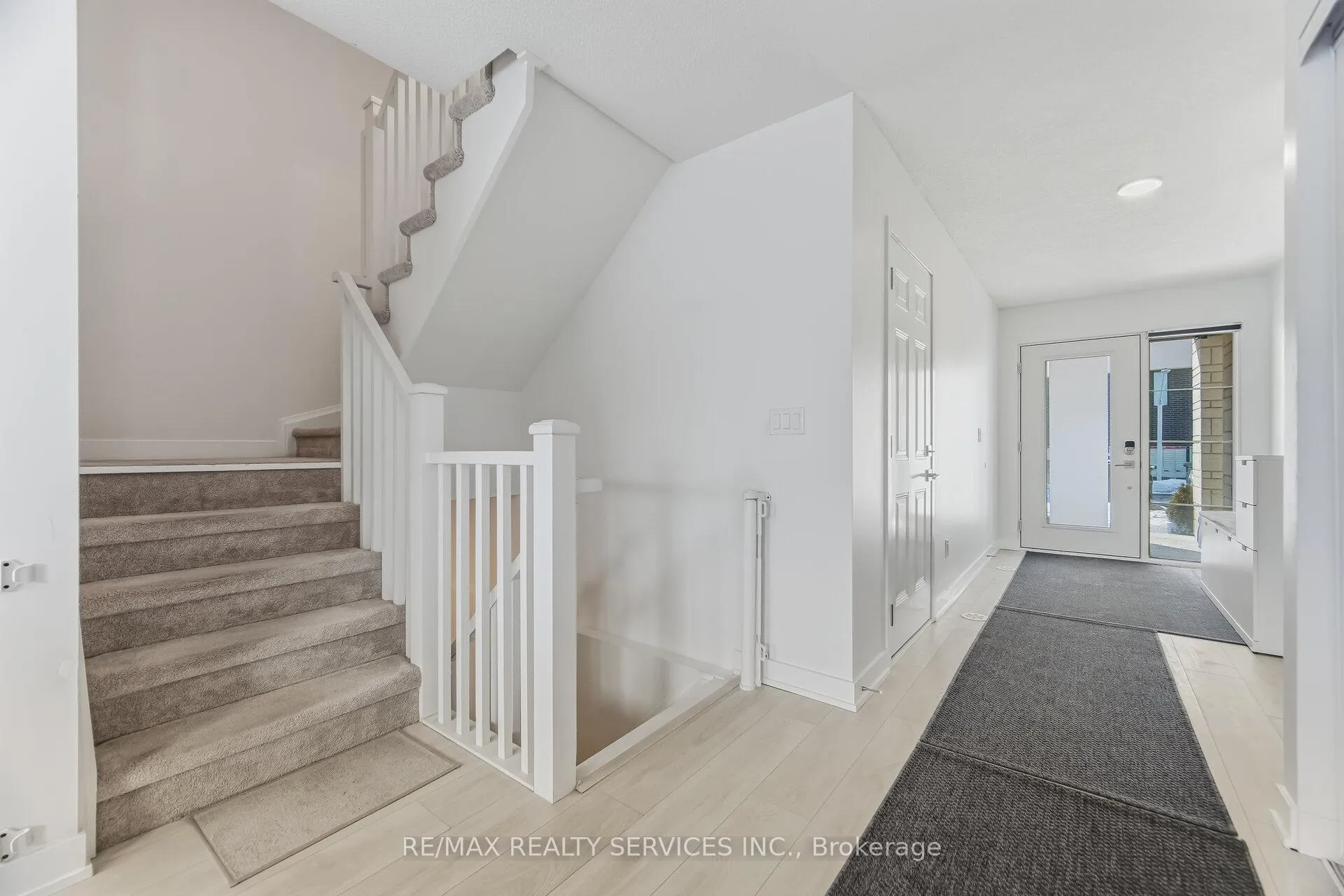 Photo 8 of Unit 80, 1121 Cooke Boulevard, Burlington, LaSalle — HOMEH