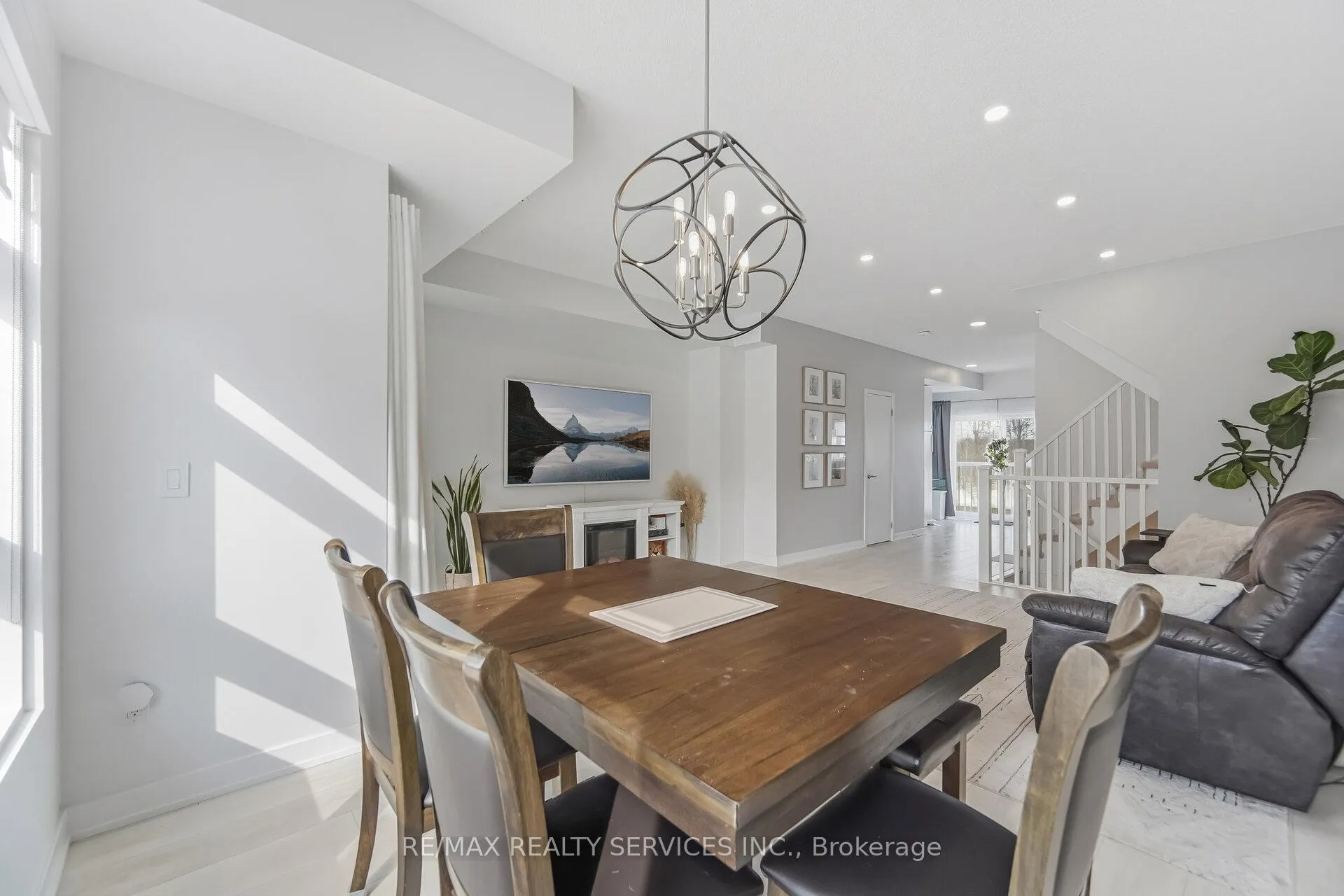 Photo 16 of Unit 80, 1121 Cooke Boulevard, Burlington, LaSalle — HOMEH