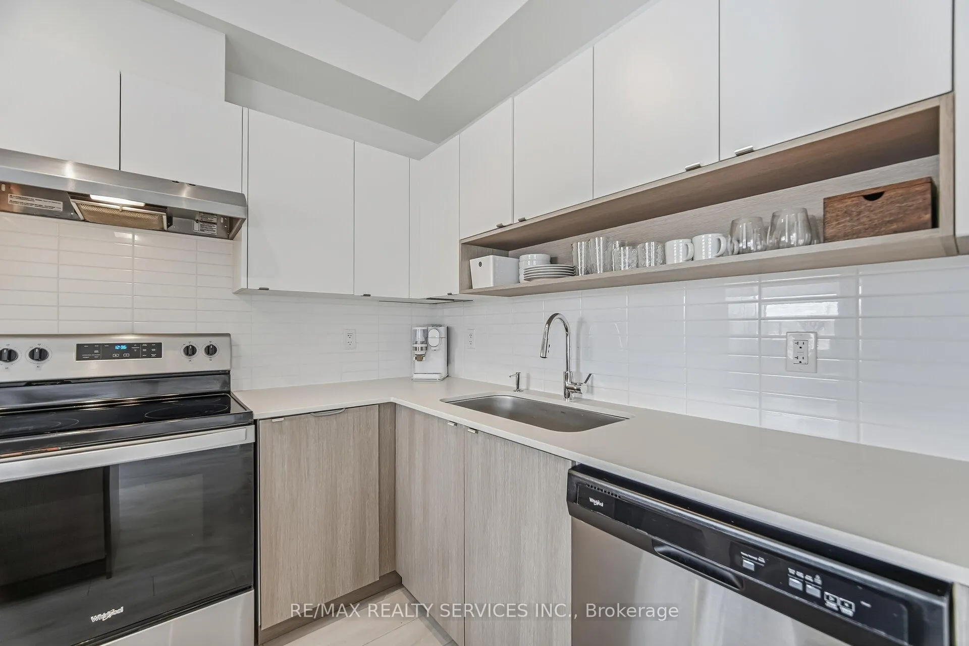 Photo 22 of Unit 80, 1121 Cooke Boulevard, Burlington, LaSalle — HOMEH