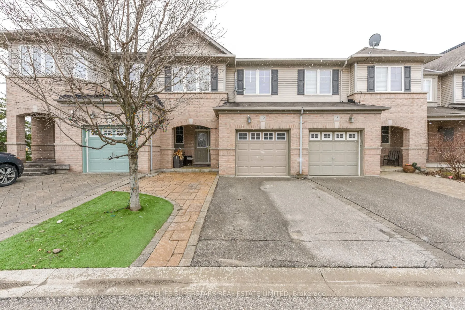 Photo 1 of Unit 19, 2019 Trawden Way, Oakville, Bronte Creek — HOMEH