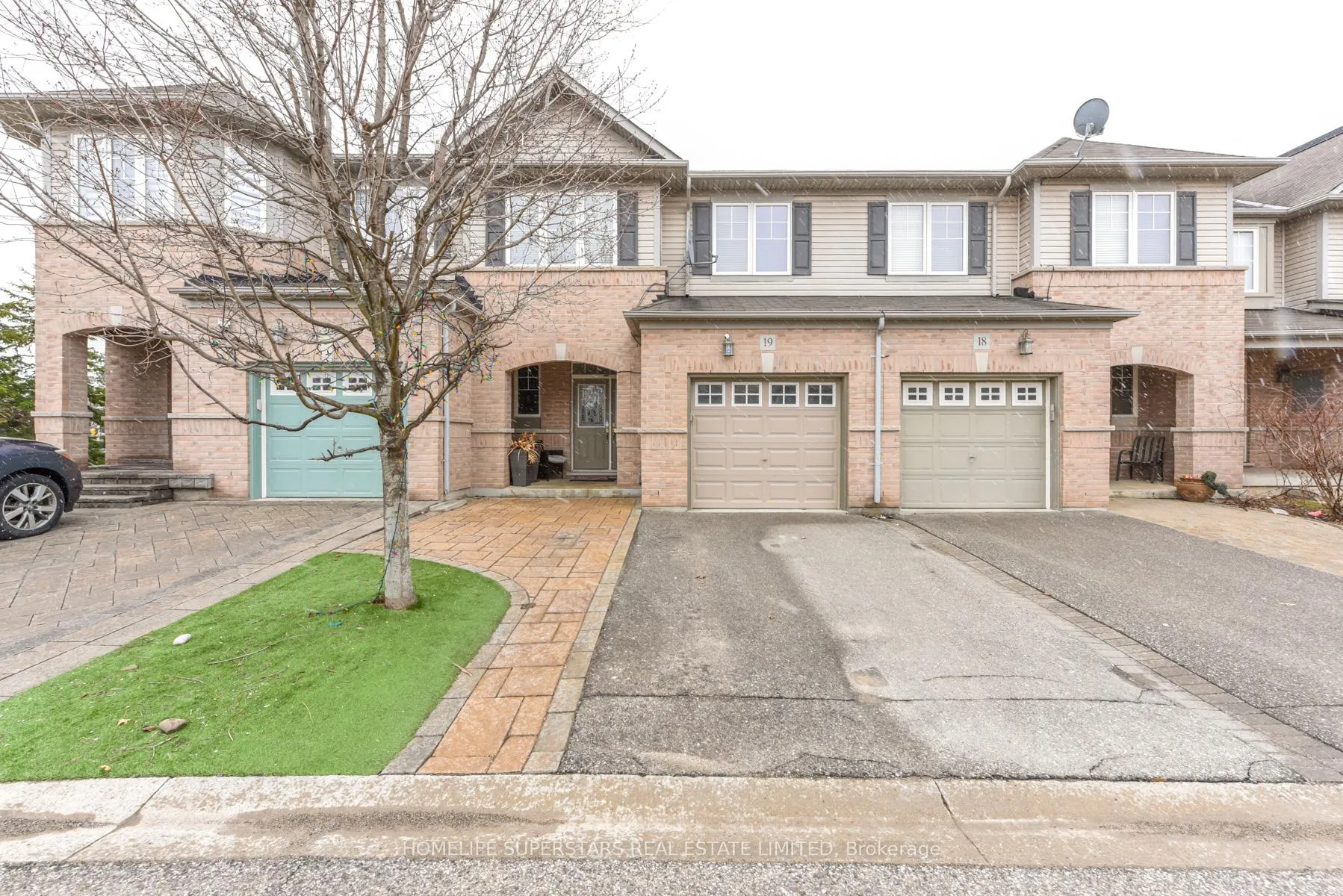 Photo 42 of Unit 19, 2019 Trawden Way, Oakville, Bronte Creek — HOMEH