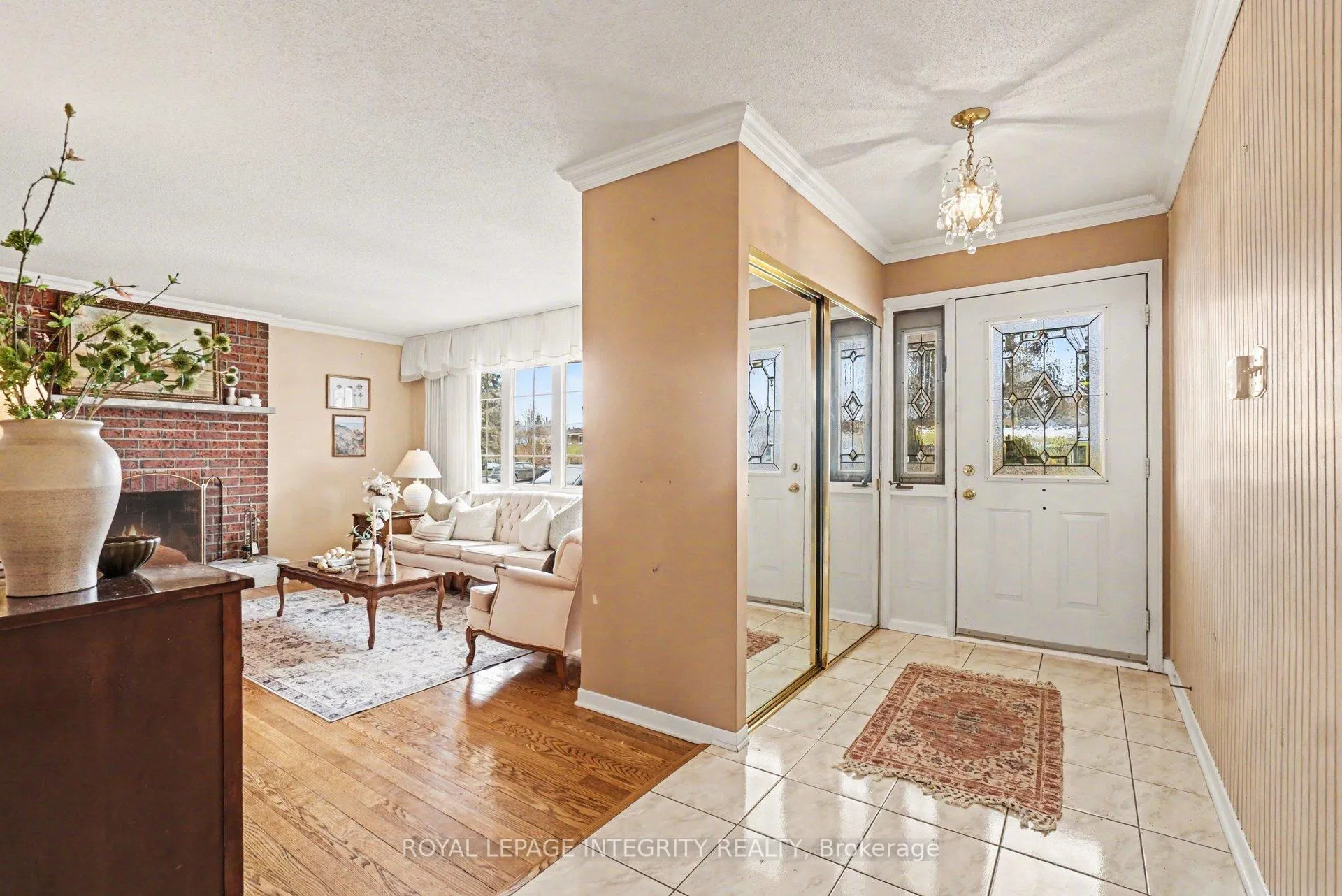 Photo 3 of 50 Higwood Drive, Ottawa, City View/Skyline/Fisher Heights/Parkwood Hills — HOMEH
