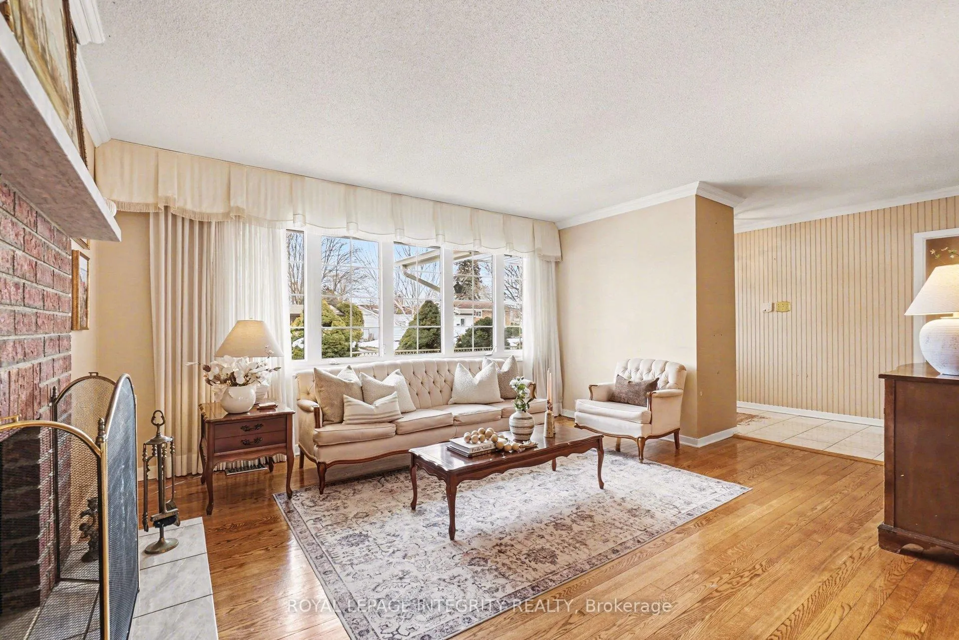 Photo 4 of 50 Higwood Drive, Ottawa, City View/Skyline/Fisher Heights/Parkwood Hills — HOMEH