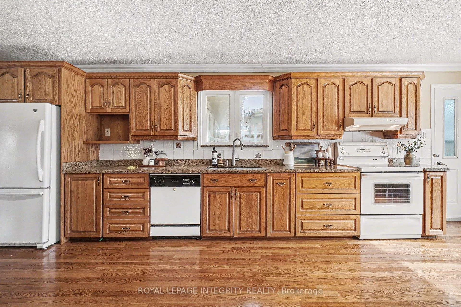 Photo 12 of 50 Higwood Drive, Ottawa, City View/Skyline/Fisher Heights/Parkwood Hills — HOMEH