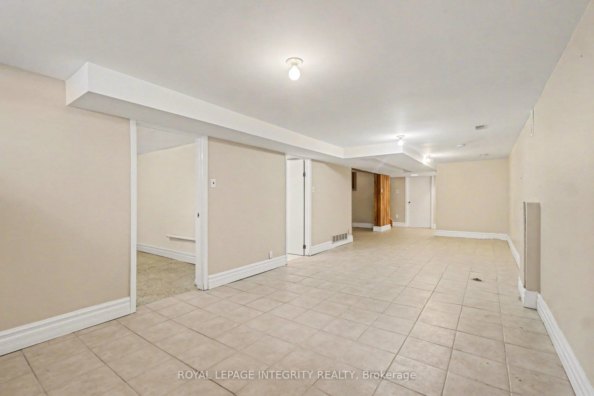 Photo 24 of 50 Higwood Drive, Ottawa, City View/Skyline/Fisher Heights/Parkwood Hills — HOMEH