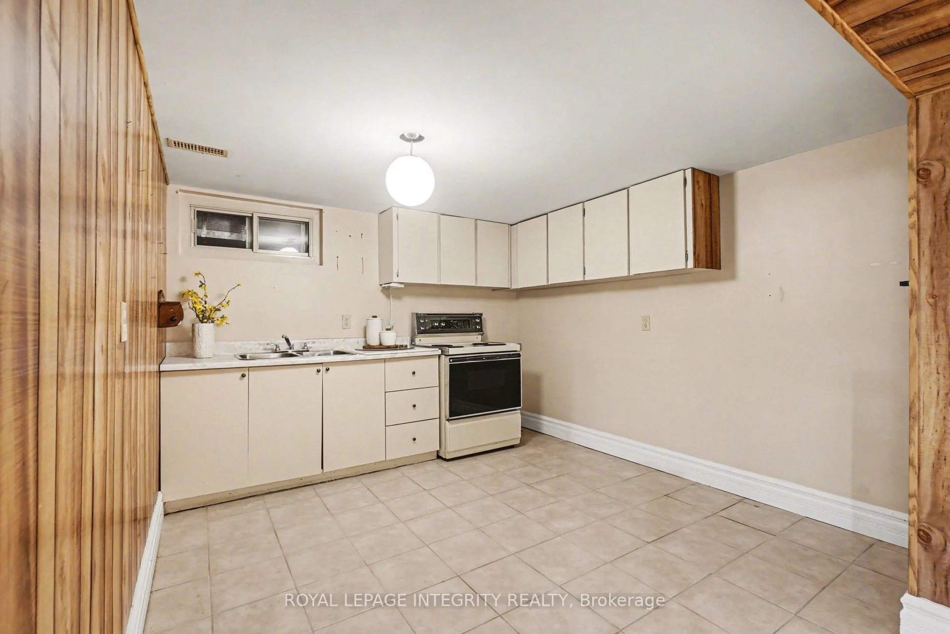 Photo 27 of 50 Higwood Drive, Ottawa, City View/Skyline/Fisher Heights/Parkwood Hills — HOMEH