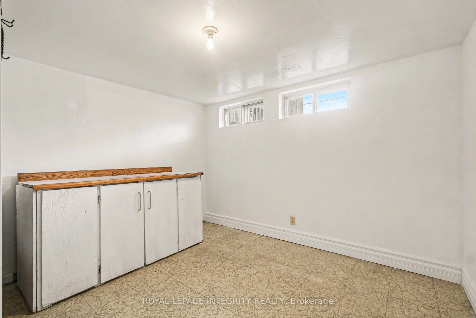 Photo 28 of 50 Higwood Drive, Ottawa, City View/Skyline/Fisher Heights/Parkwood Hills — HOMEH