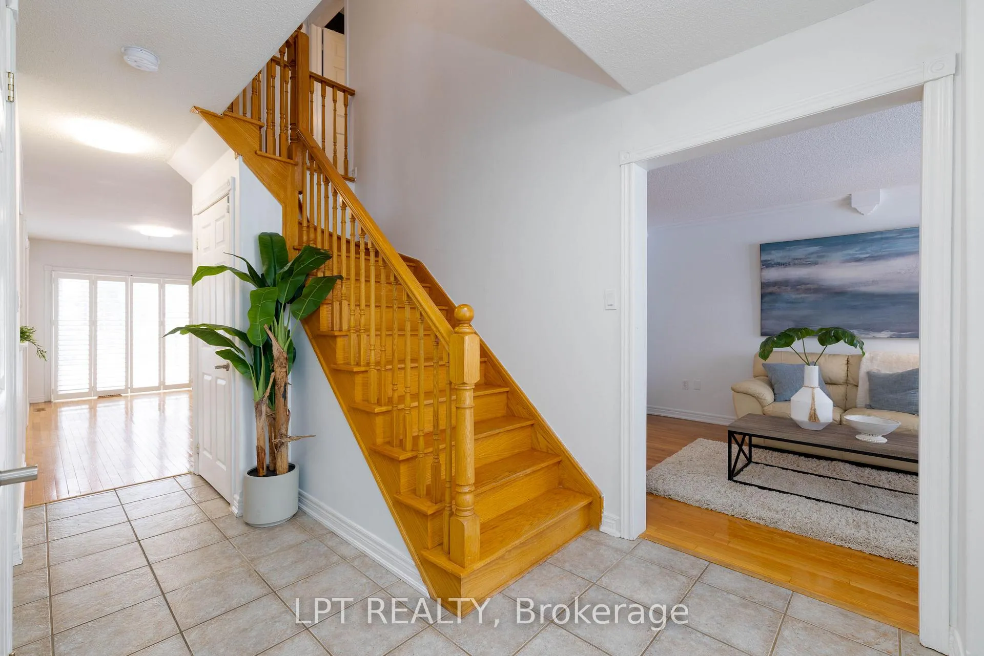 Photo 7 of 36 Ivygreen Road, Georgina, Keswick North — HOMEH