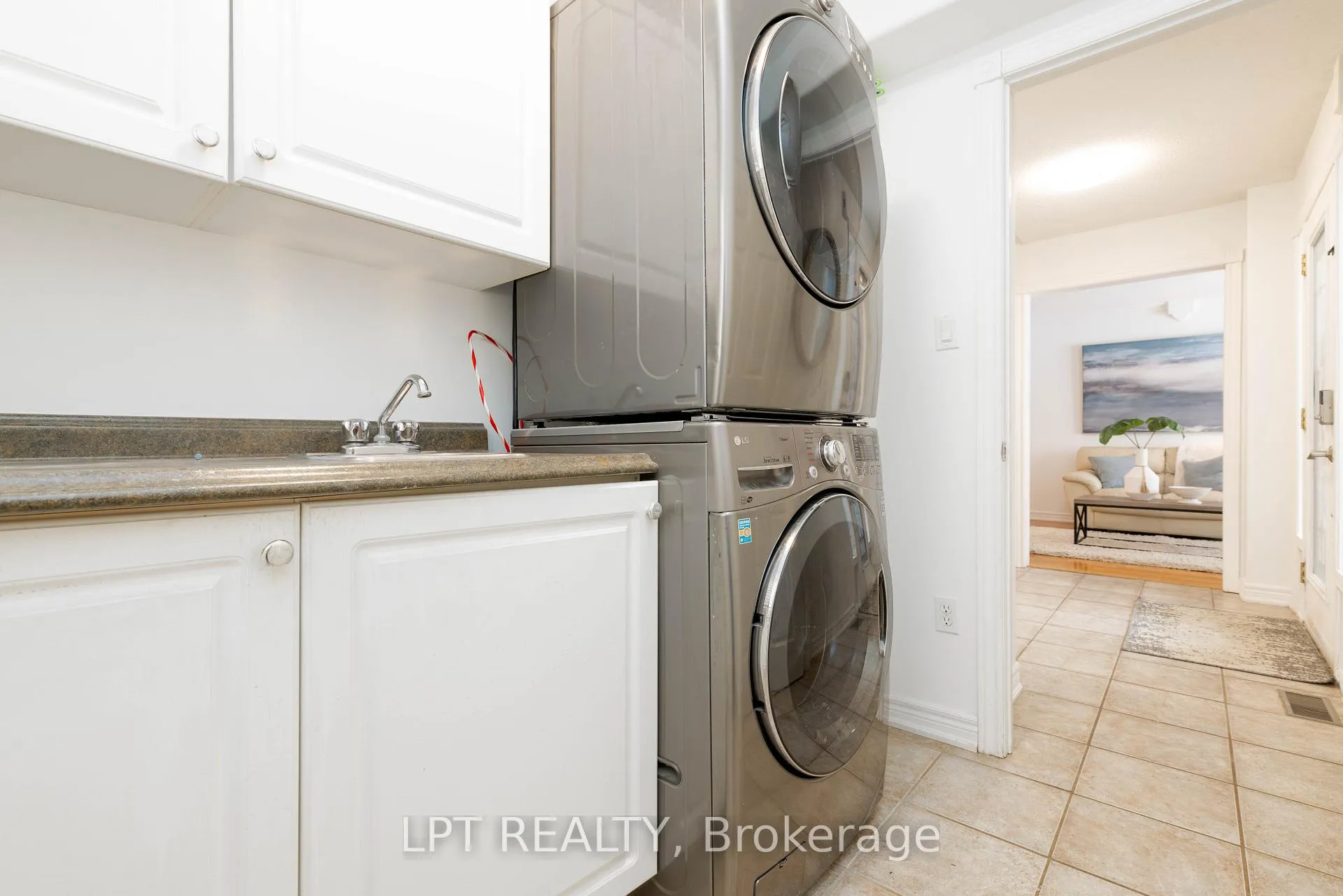 Photo 20 of 36 Ivygreen Road, Georgina, Keswick North — HOMEH