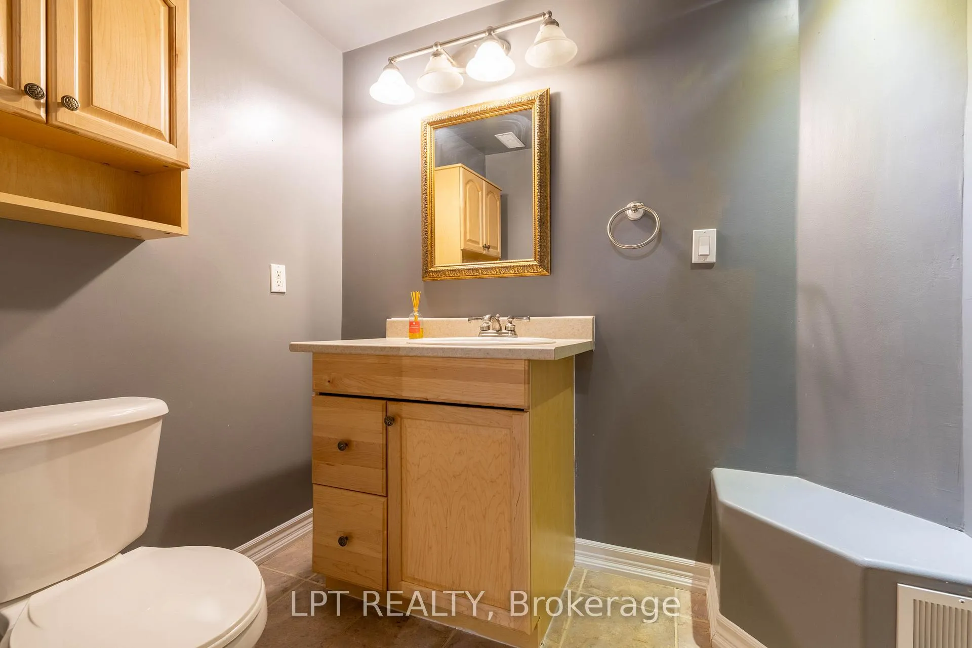 Photo 36 of 36 Ivygreen Road, Georgina, Keswick North — HOMEH