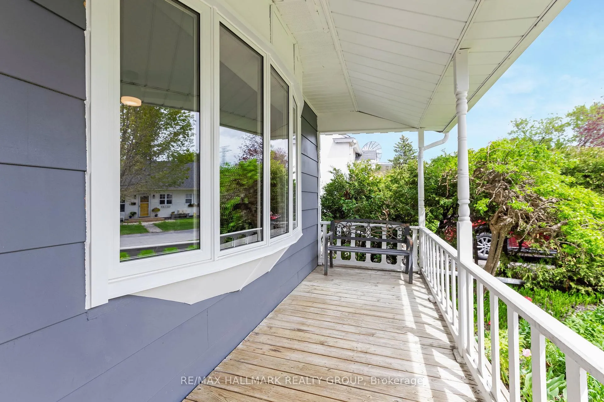 Photo 5 of 1225 Foxbar Avenue, Ottawa, Ellwood — HOMEH