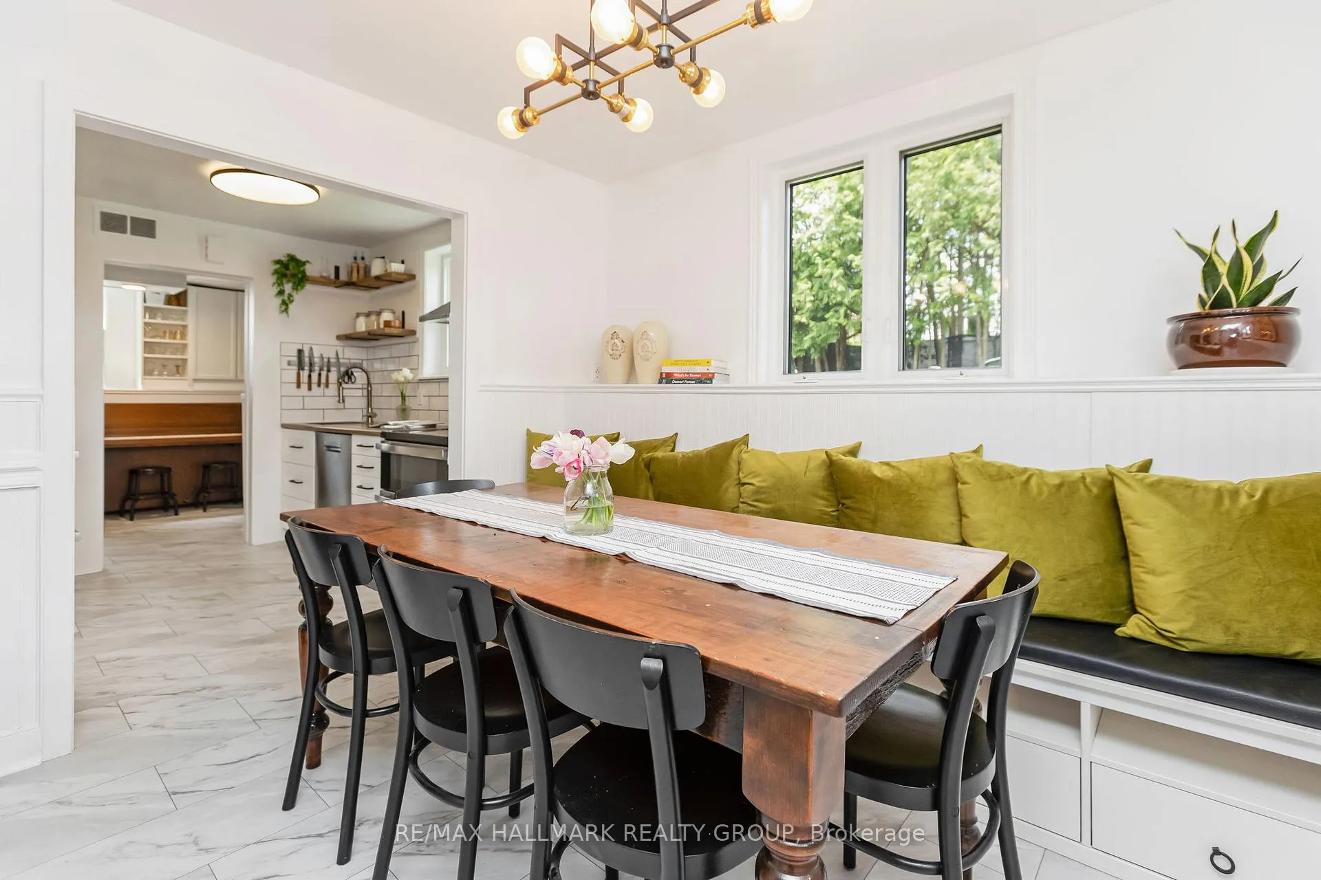 Photo 13 of 1225 Foxbar Avenue, Ottawa, Ellwood — HOMEH
