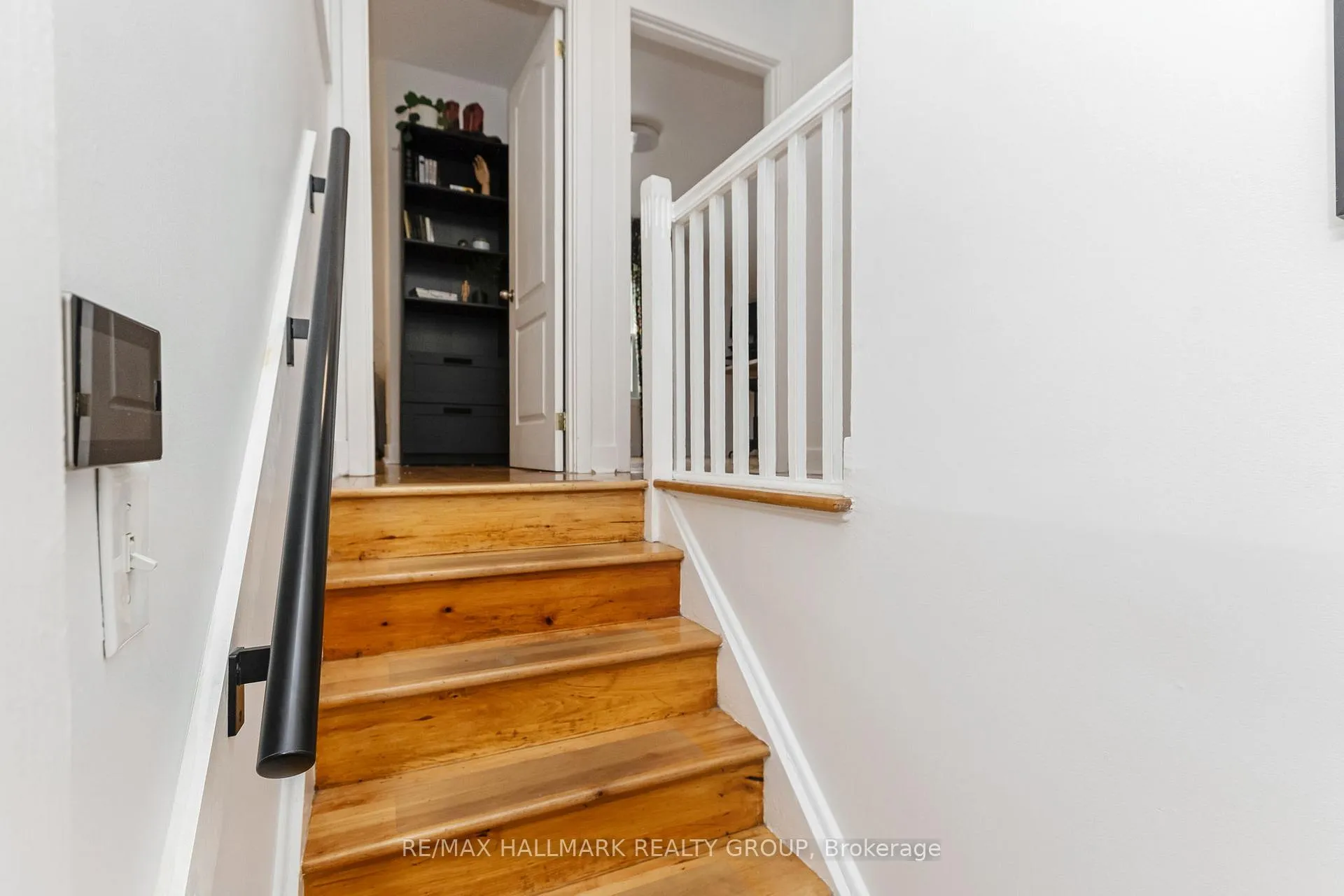 Photo 20 of 1225 Foxbar Avenue, Ottawa, Ellwood — HOMEH