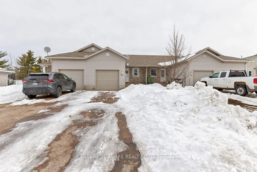Photo 3 of 22 Wilson Avenue, Petawawa — HOMEH