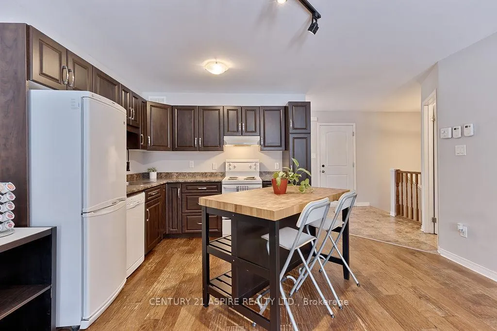 Photo 12 of 22 Wilson Avenue, Petawawa — HOMEH