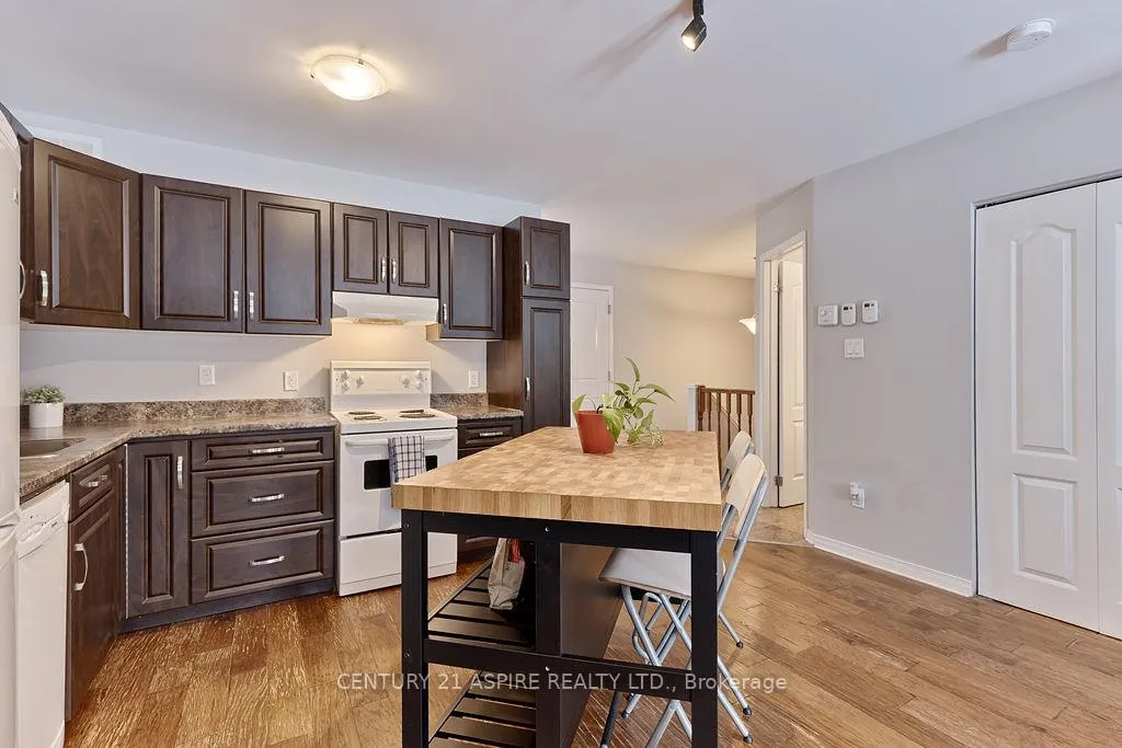 Photo 13 of 22 Wilson Avenue, Petawawa — HOMEH