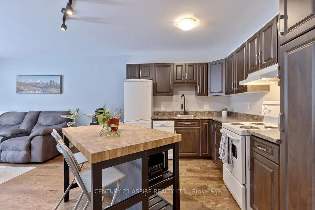 Photo 14 of 22 Wilson Avenue, Petawawa — HOMEH