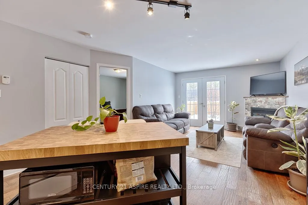 Photo 16 of 22 Wilson Avenue, Petawawa — HOMEH