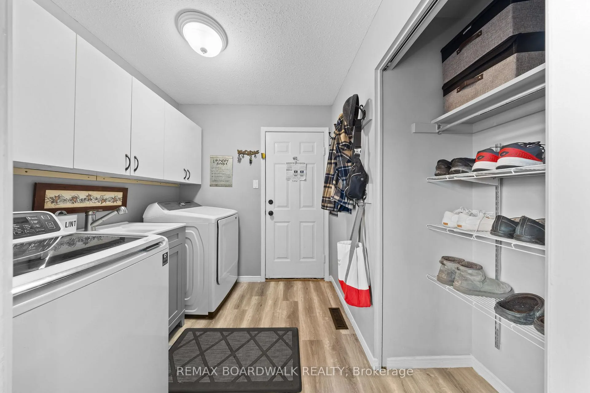 Photo 9 of 91 Equestrian Drive, Ottawa, Kanata - Bridlewood — HOMEH