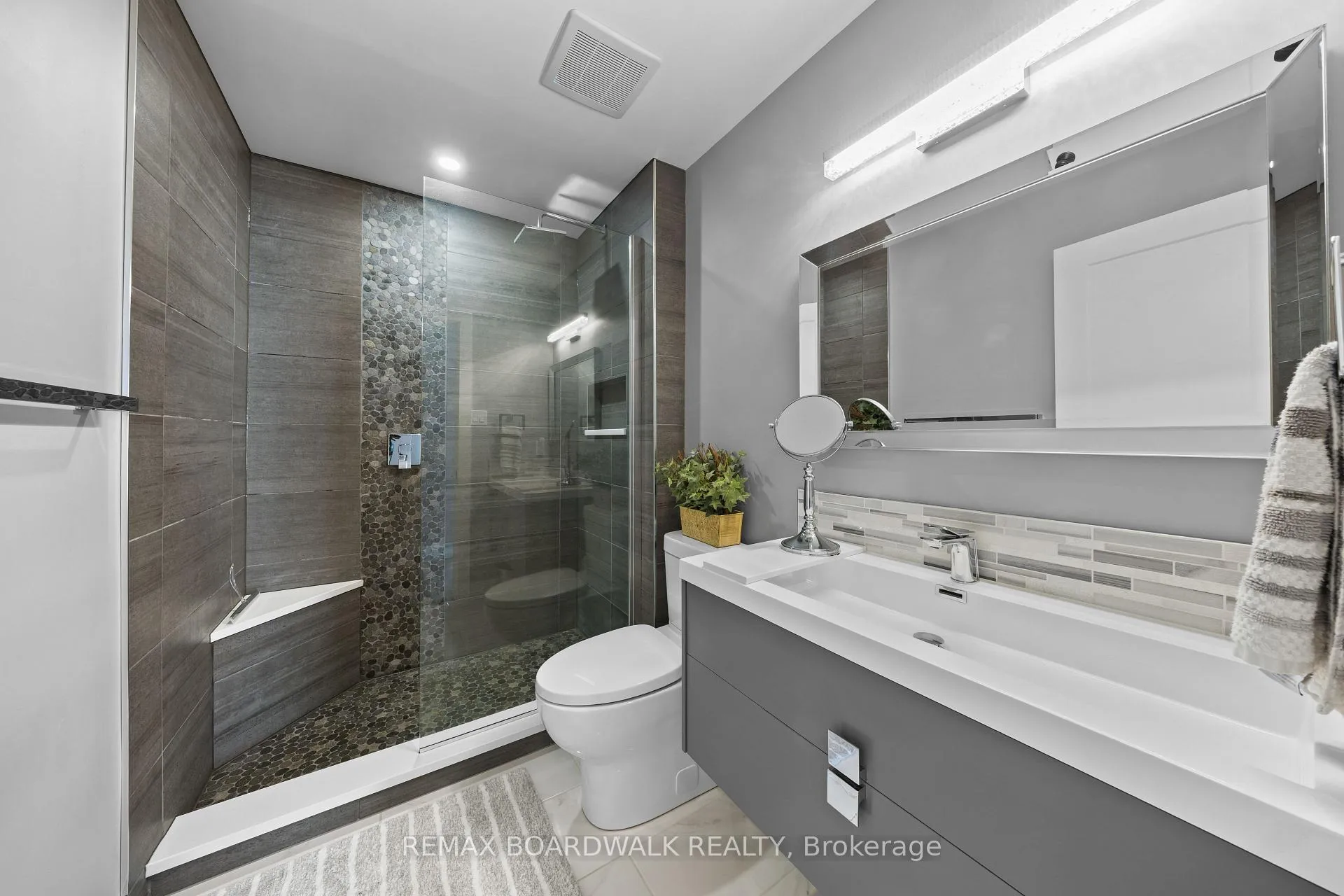 Photo 11 of 91 Equestrian Drive, Ottawa, Kanata - Bridlewood — HOMEH