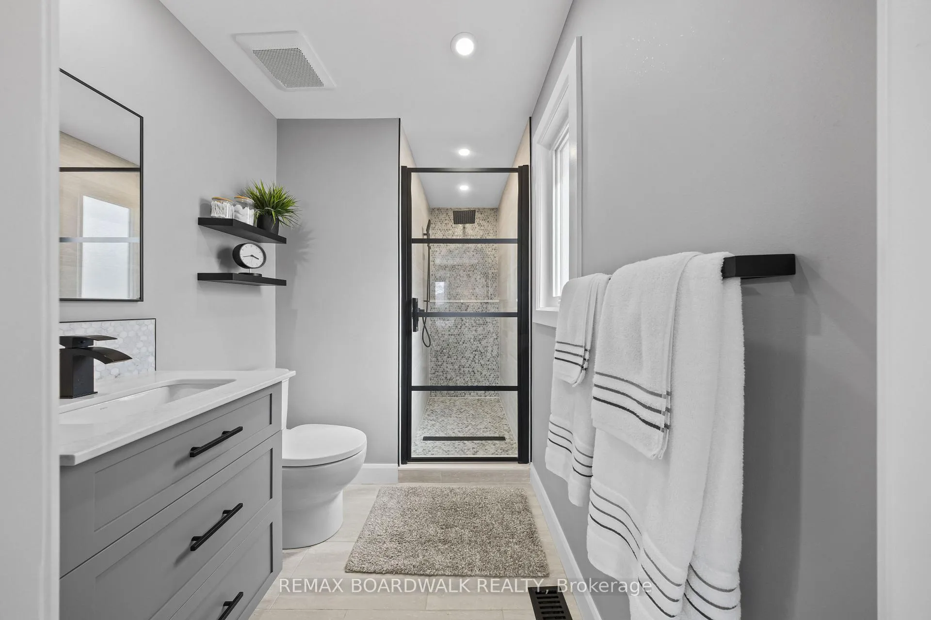 Photo 14 of 91 Equestrian Drive, Ottawa, Kanata - Bridlewood — HOMEH