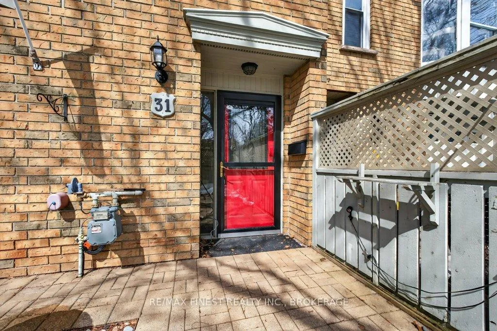 Photo 4 of 31 Limeridge Drive, Kingston, Kingston East (Incl Barret Crt) — HOMEH