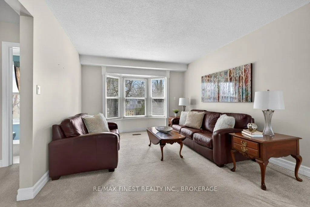 Photo 5 of 31 Limeridge Drive, Kingston, Kingston East (Incl Barret Crt) — HOMEH