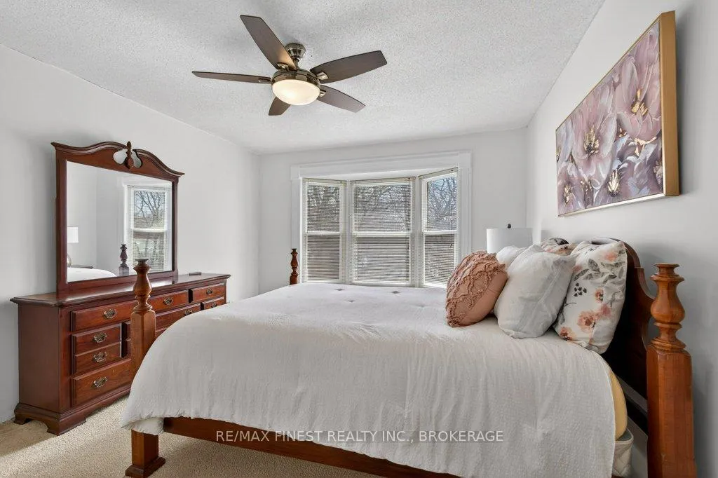 Photo 16 of 31 Limeridge Drive, Kingston, Kingston East (Incl Barret Crt) — HOMEH