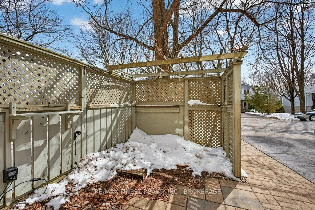 Photo 31 of 31 Limeridge Drive, Kingston, Kingston East (Incl Barret Crt) — HOMEH