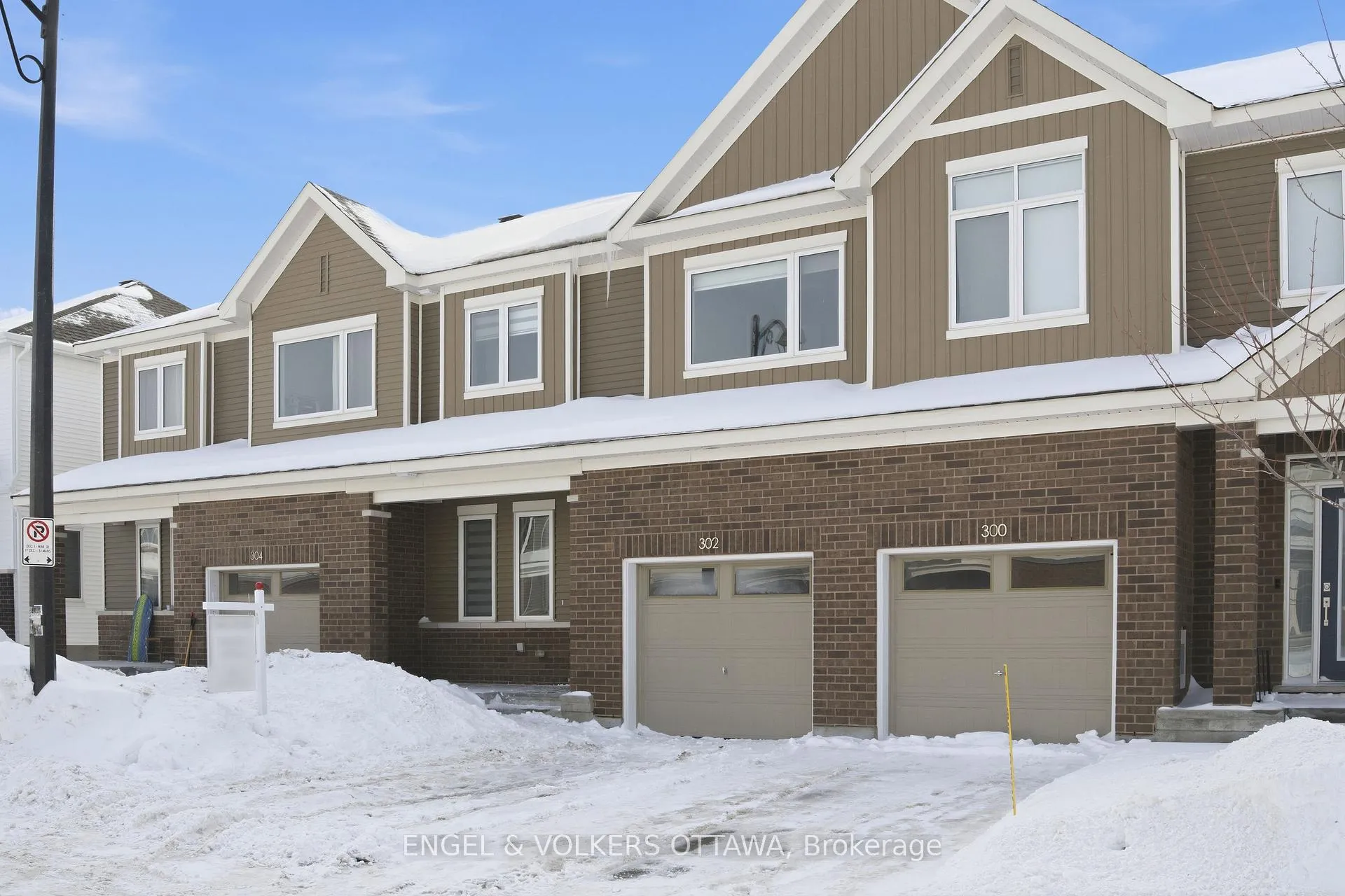 Photo 1 of 302 Canadensis Lane, Ottawa, Barrhaven - Half Moon Bay — HOMEH