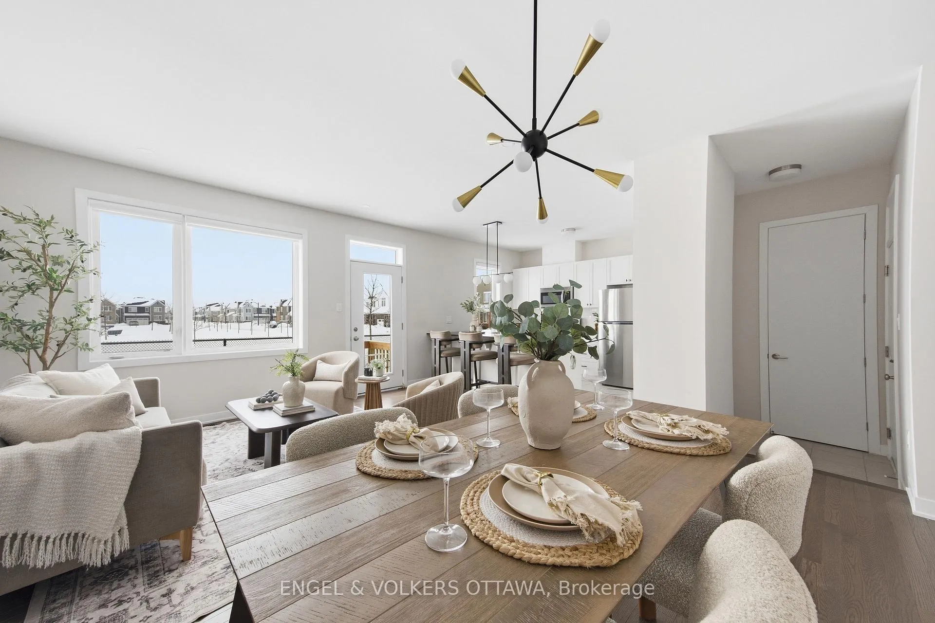 Photo 5 of 302 Canadensis Lane, Ottawa, Barrhaven - Half Moon Bay — HOMEH