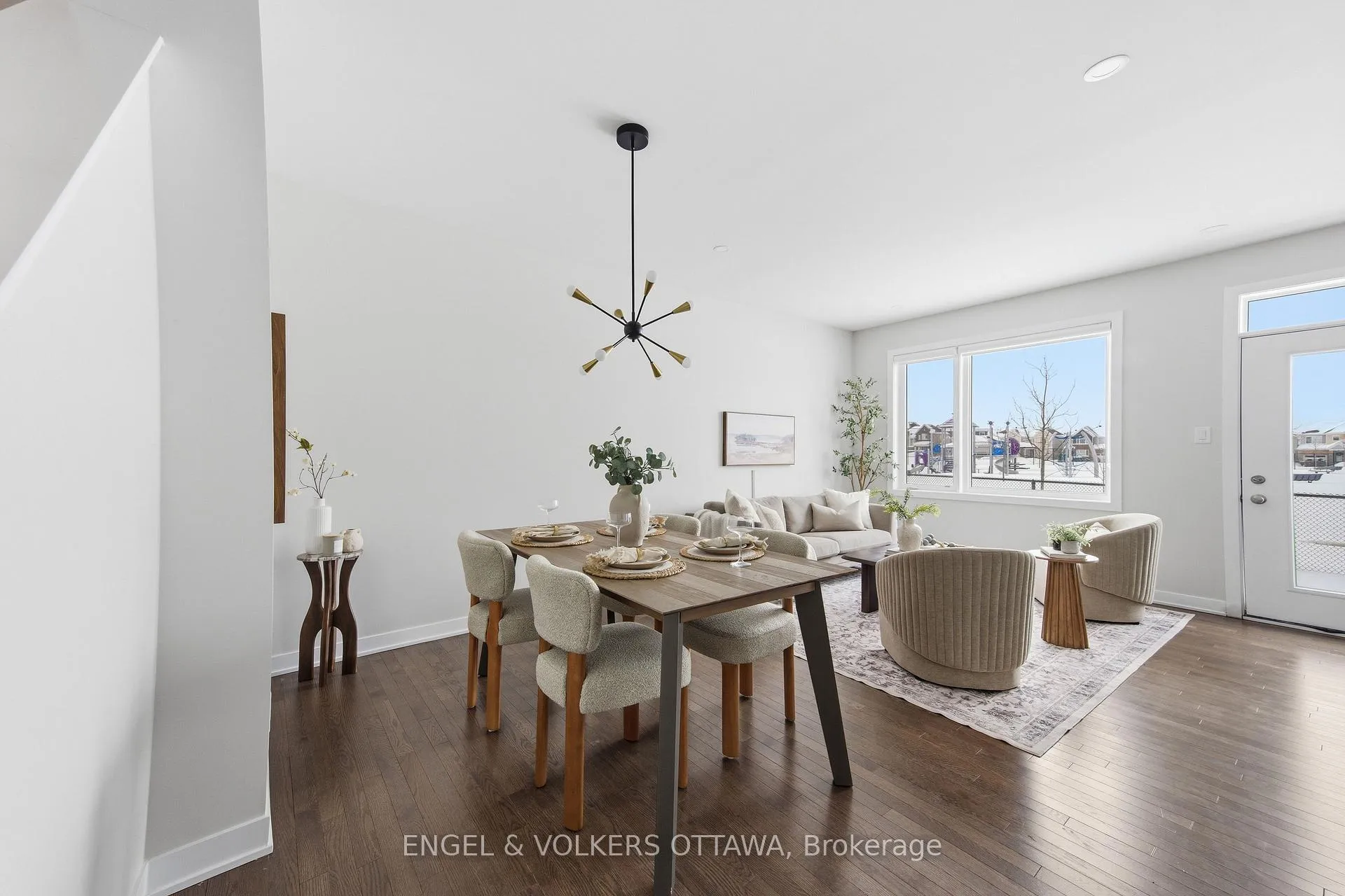 Photo 6 of 302 Canadensis Lane, Ottawa, Barrhaven - Half Moon Bay — HOMEH