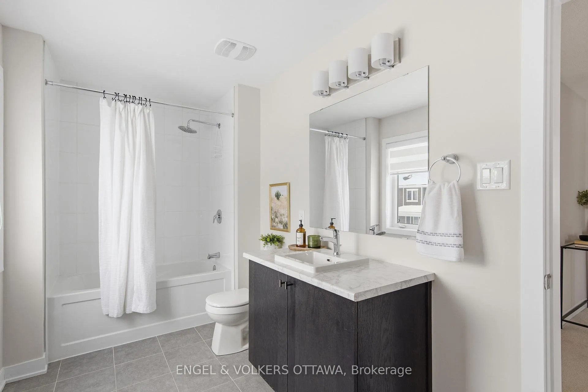 Photo 24 of 302 Canadensis Lane, Ottawa, Barrhaven - Half Moon Bay — HOMEH