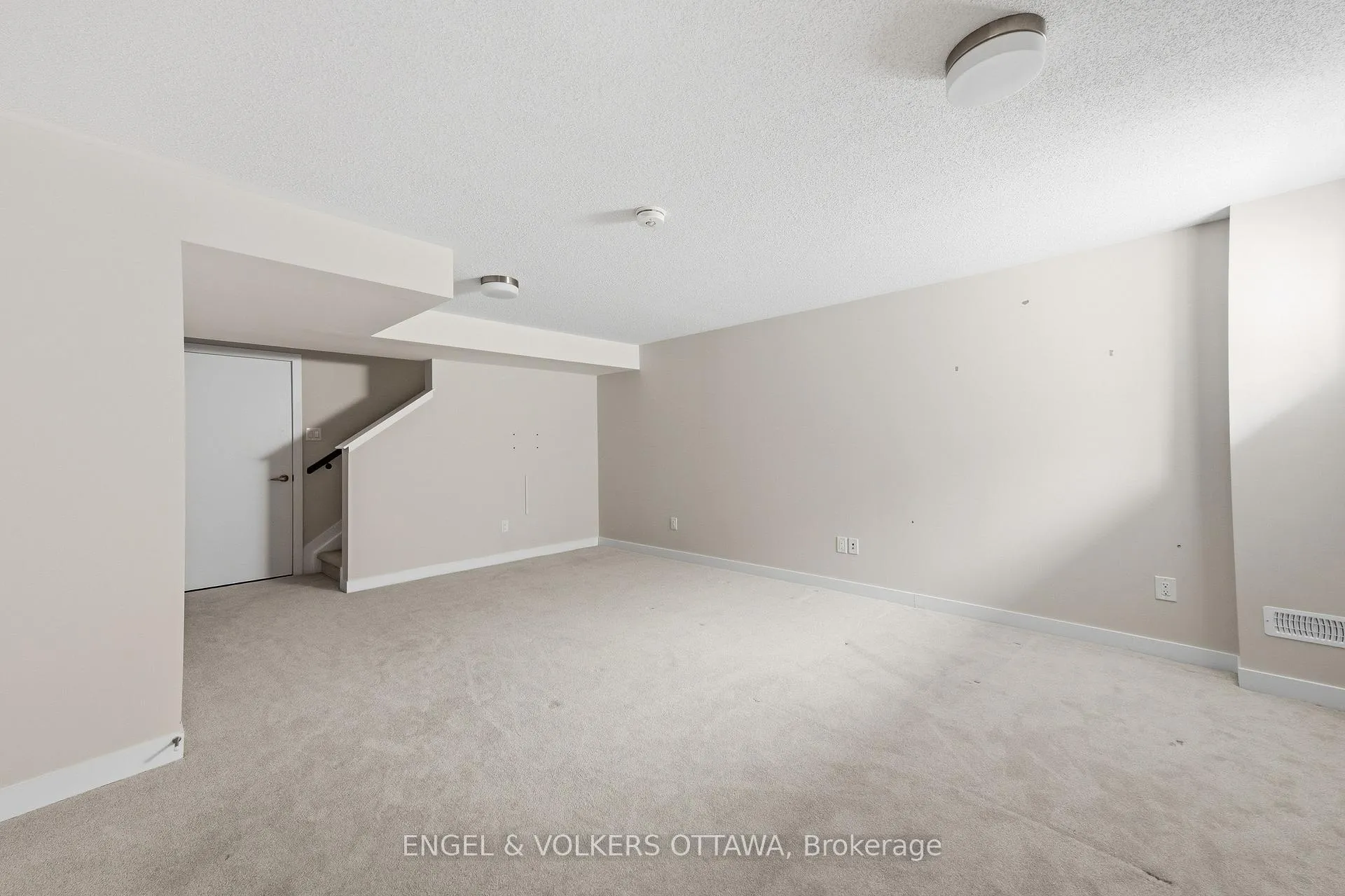 Photo 25 of 302 Canadensis Lane, Ottawa, Barrhaven - Half Moon Bay — HOMEH